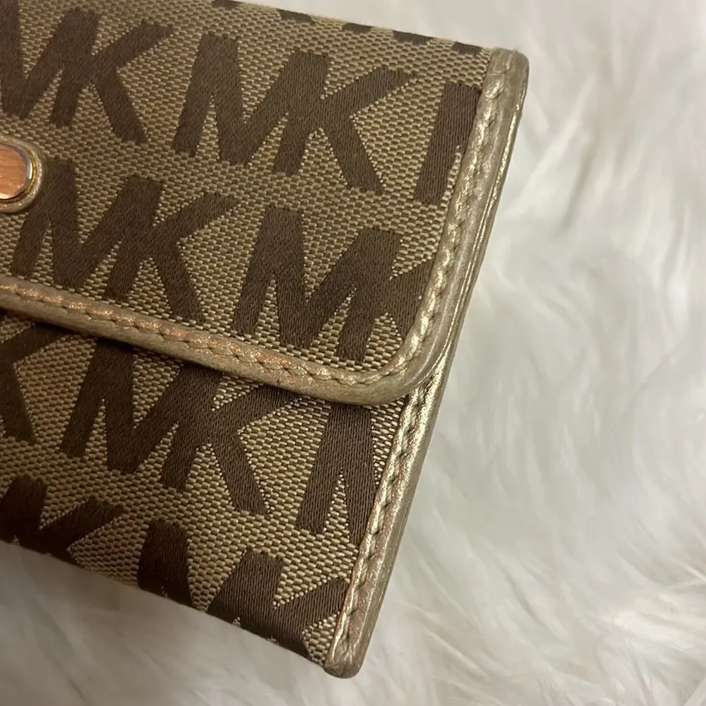 Michael Kors this wallet